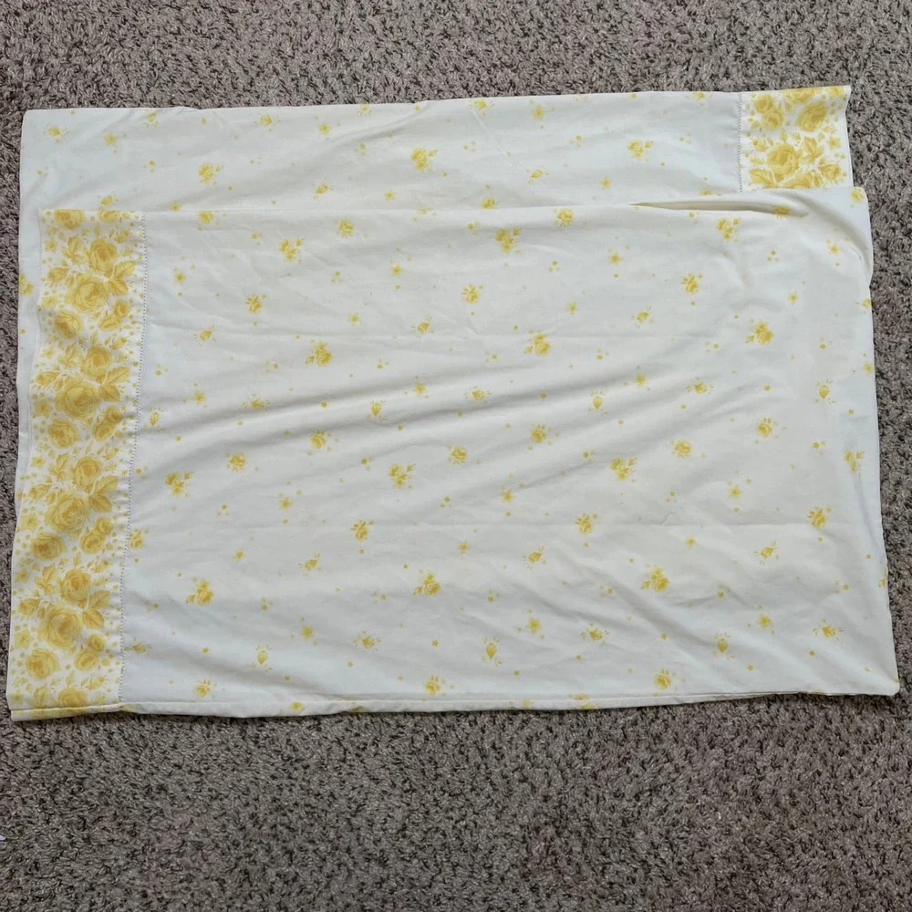 Vintage Canon Yellow Floral Rose Pillowcase Standard Cotton Cottagecore Boho 70s
